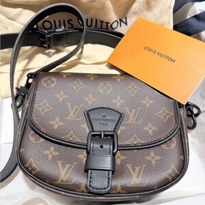 Louis Vuitton Black and Brown Monogram Crossbody Bag (Montsouris Messenger PM)
